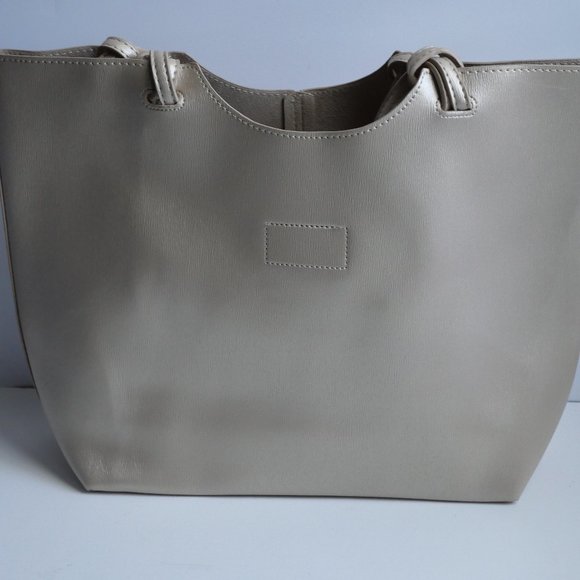 Neiman Marcus Shoulder Bag Silver - Picture 1 of 10